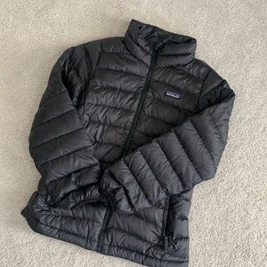 PATAGONIA girls size 12 jacket - dark grey color